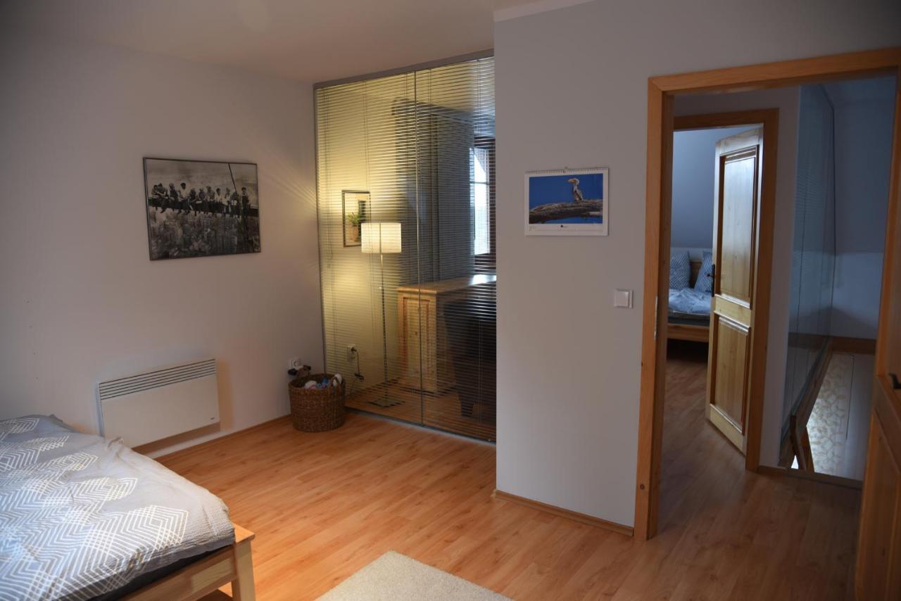 Apartman Mezi Kopci - Mid Hills Apartment Roudnice Exterior photo